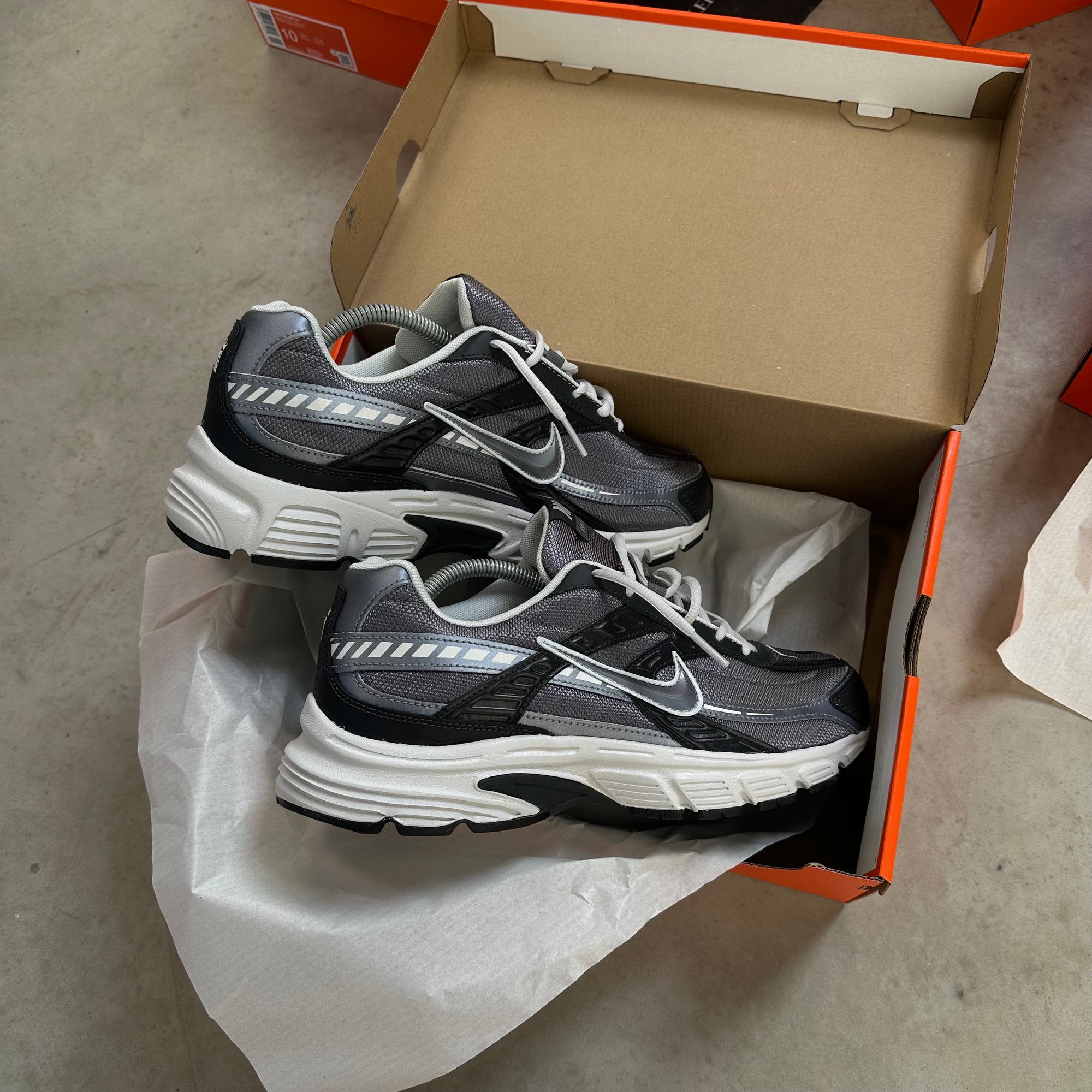 Nike Initiator Cool Grey