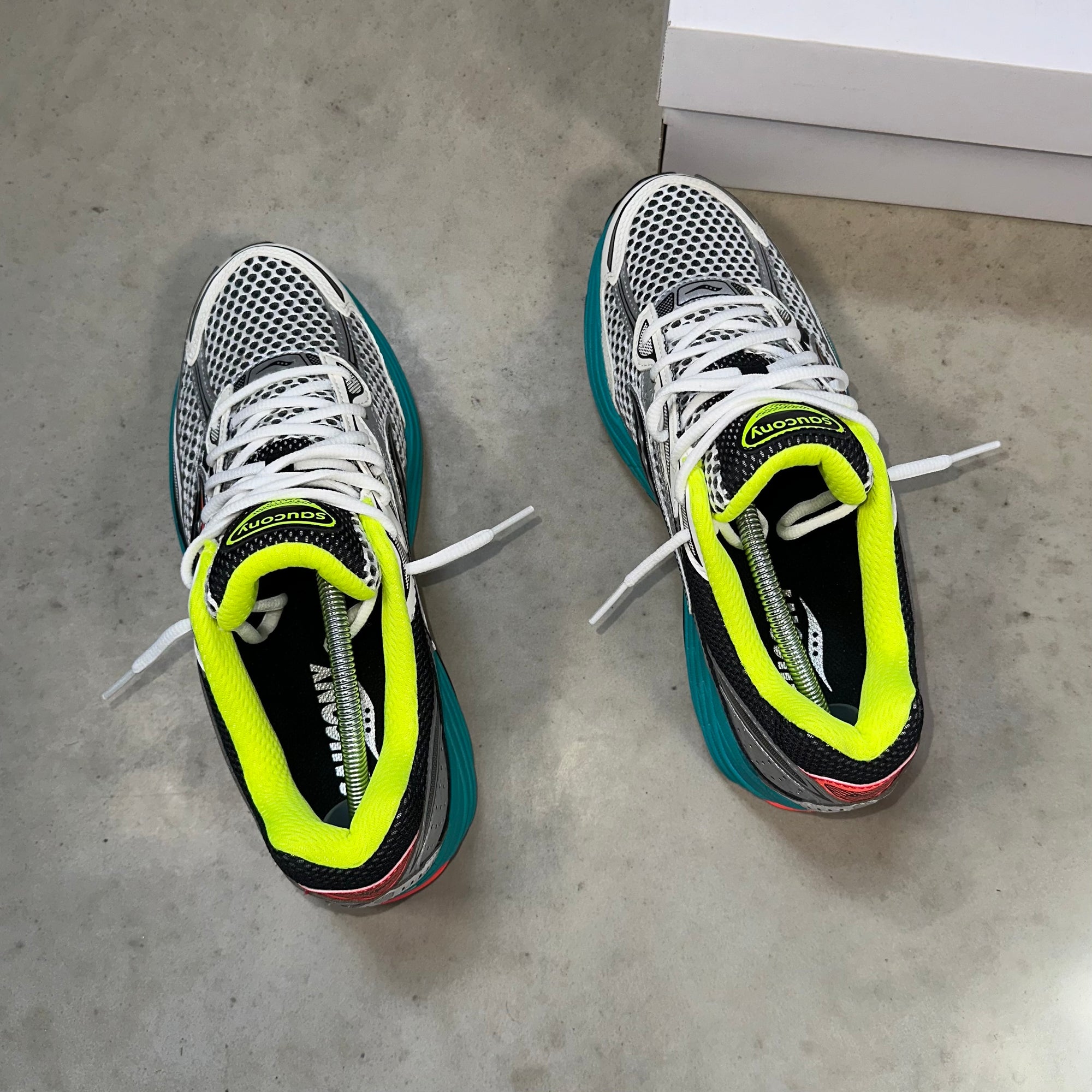 Saucony Progrid Omni 9 Silver Mutant