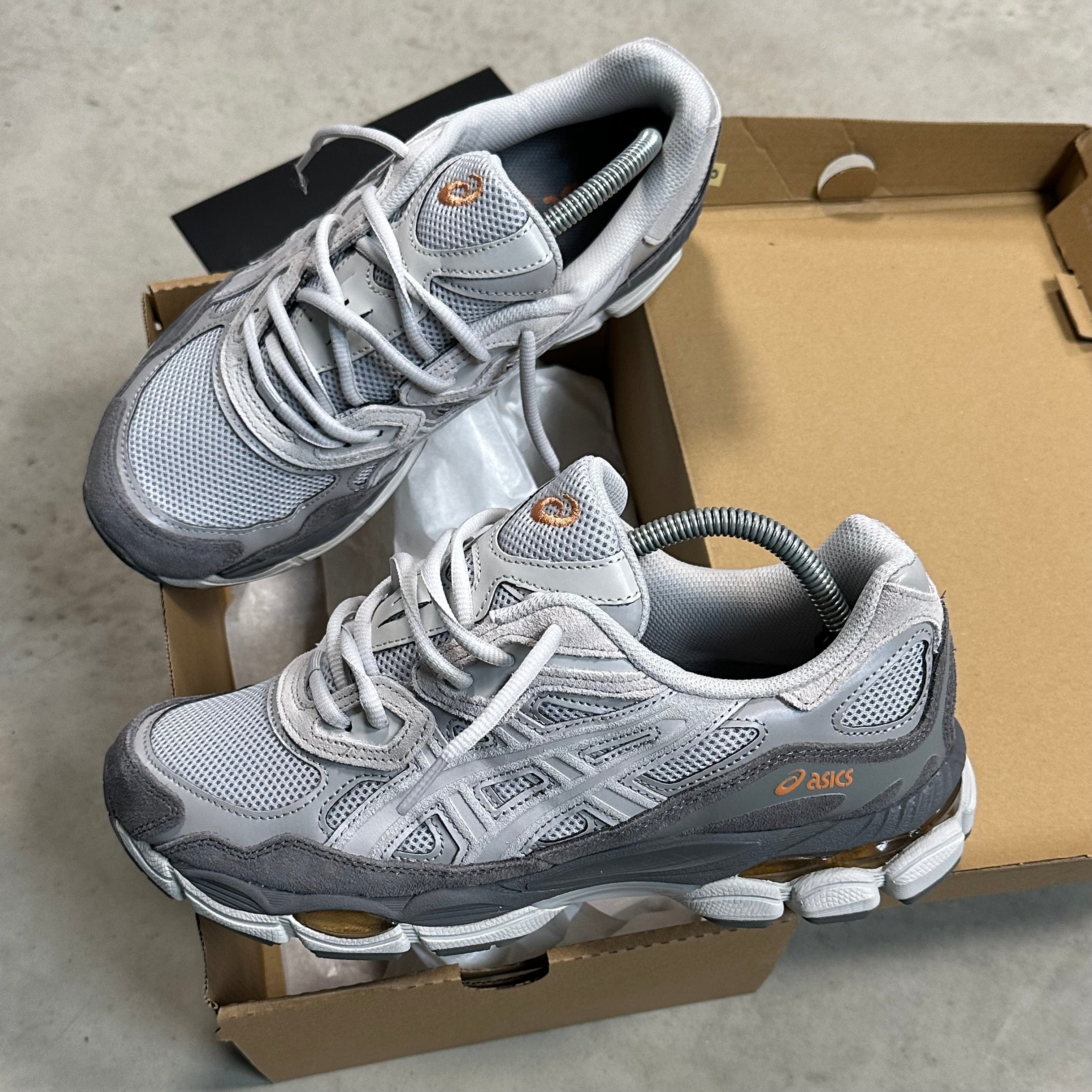 靴 ASICS GEL NYC Cloud Grey 26.5 Asics Gel NYC-Cloud Grey – THE BALLER$ CLUB