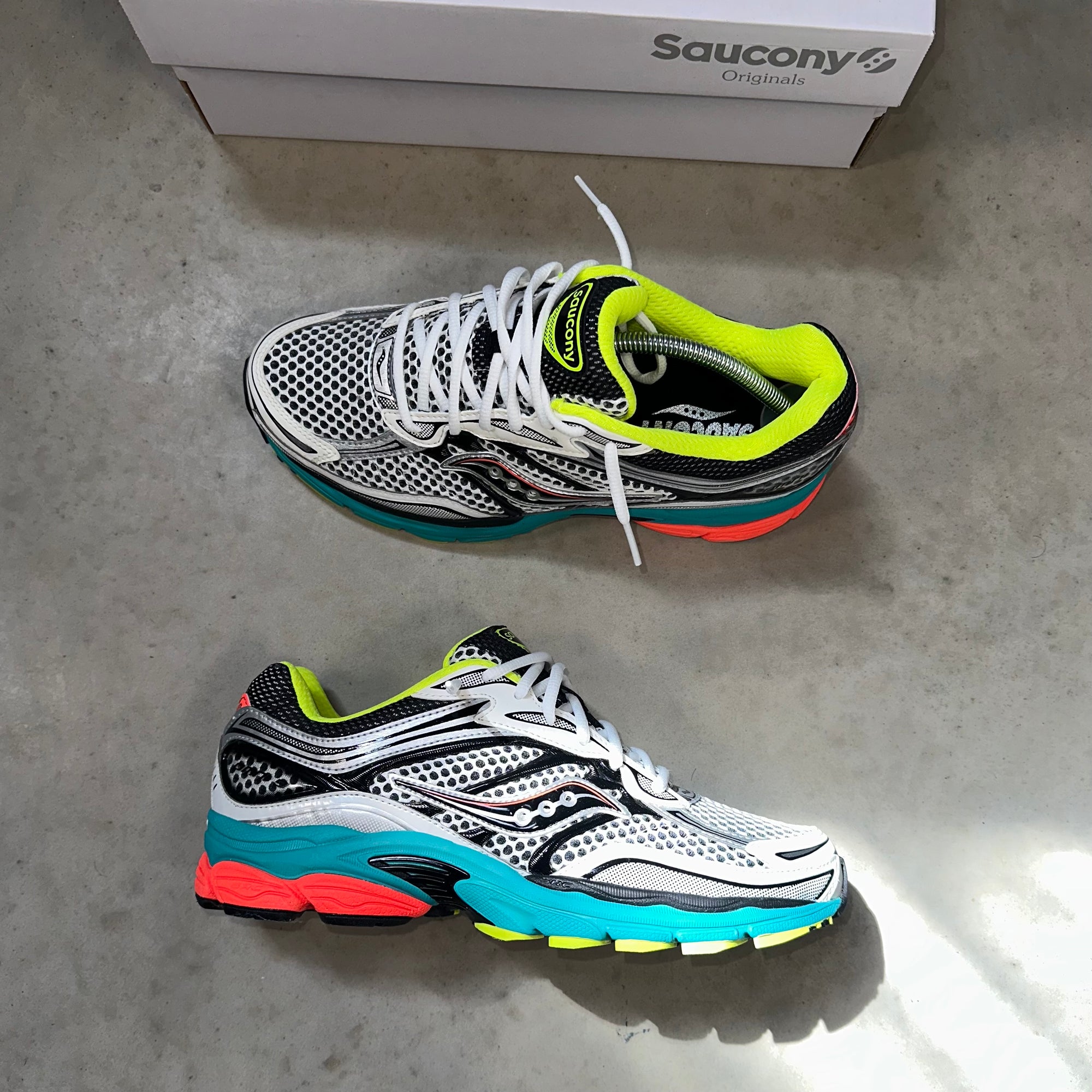 Saucony Progrid Omni 9 Silver Mutant