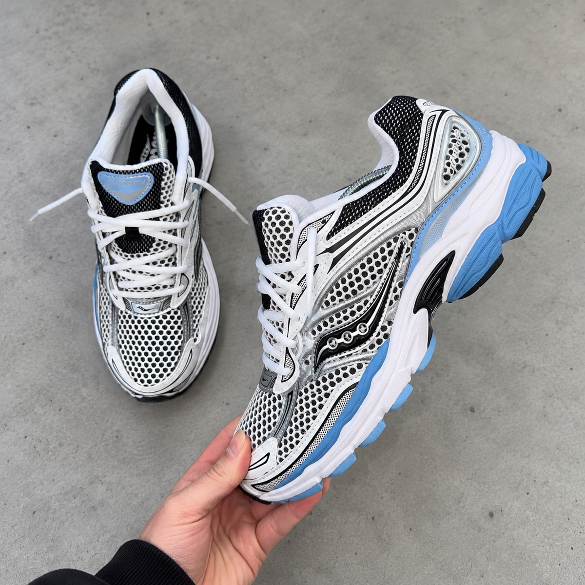 Saucony Progrid Omni 9 Blissful White
