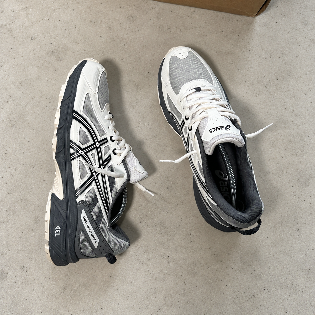 Asics Gel Venture 6 Grey Olive