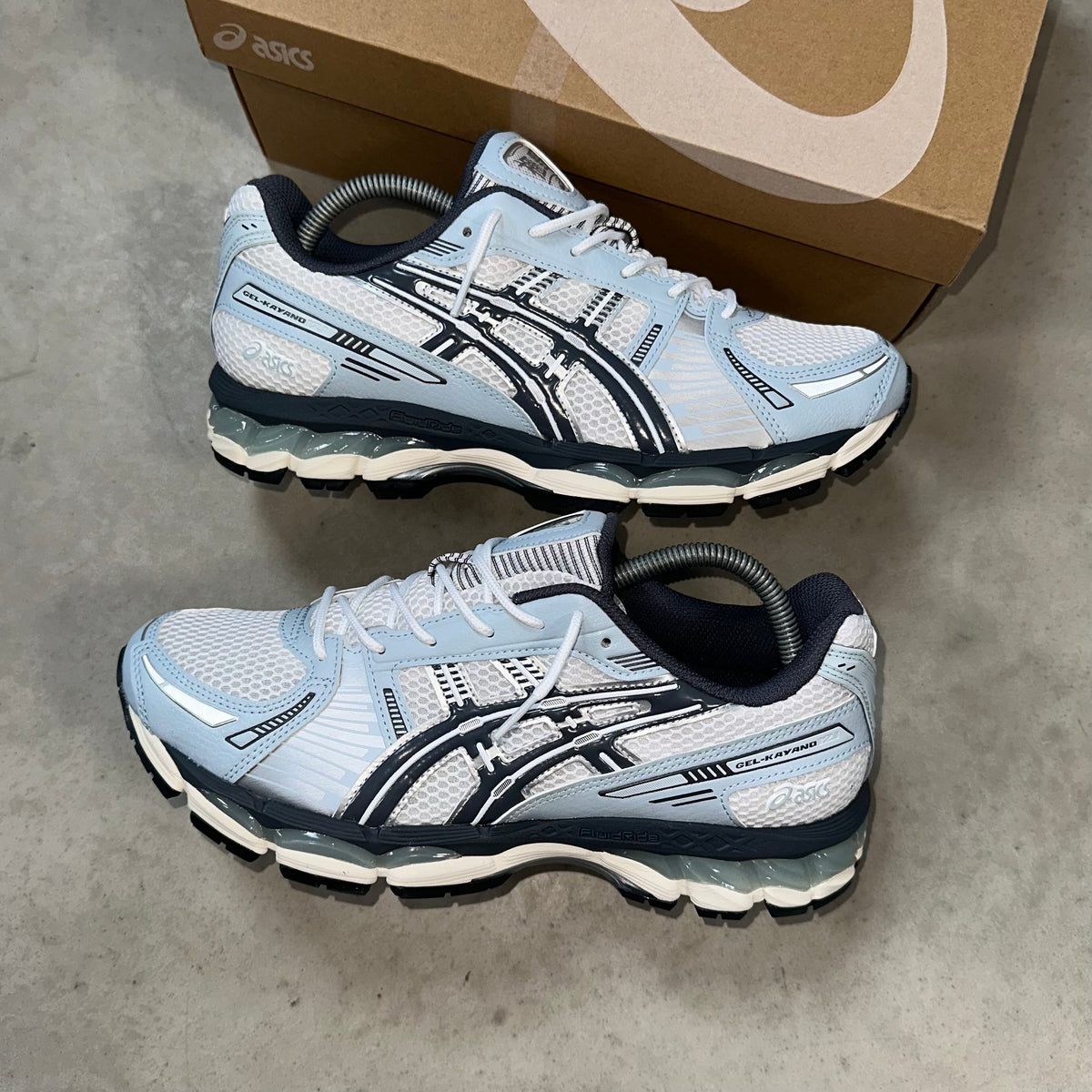 Asics Gel 12.1 White Carrier Grey