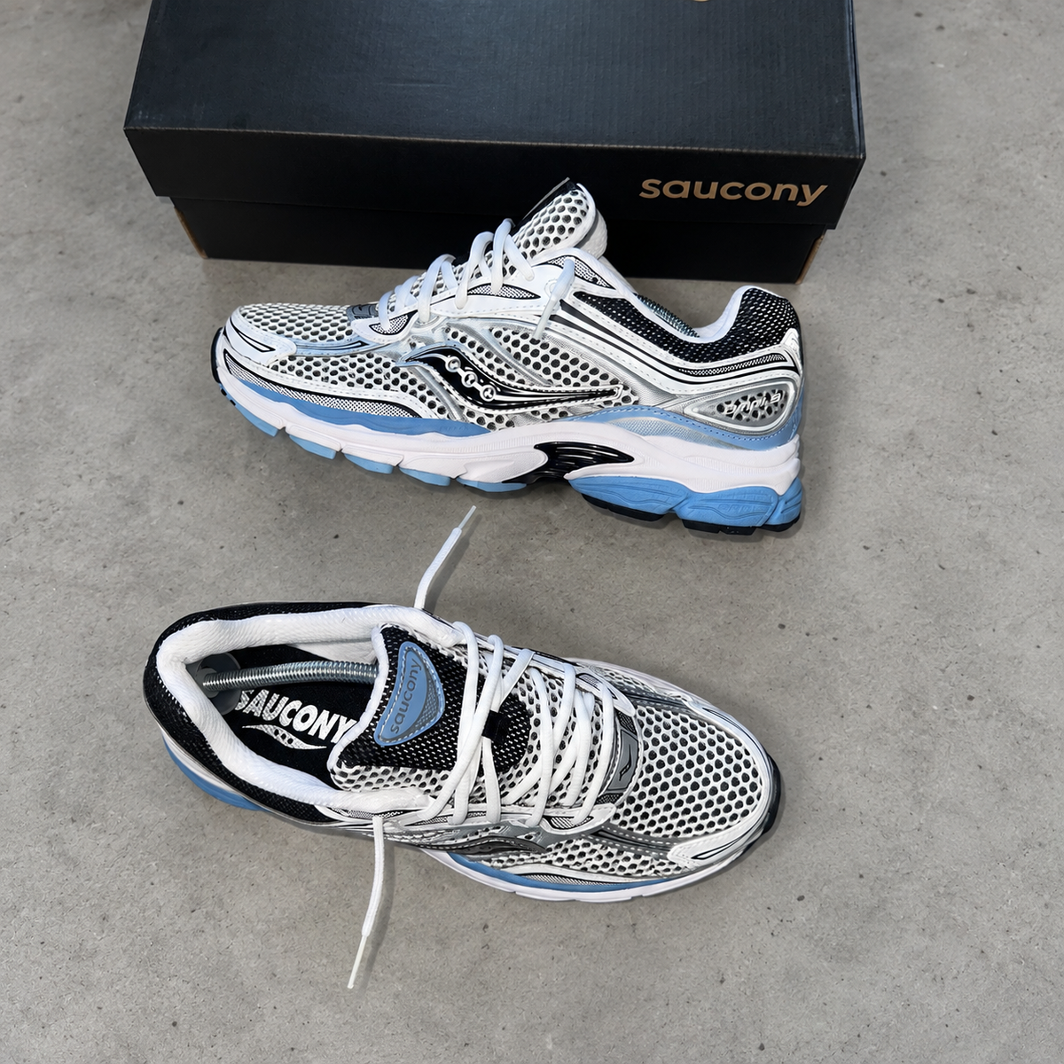 Saucony Progrid Omni 9 Blissful White
